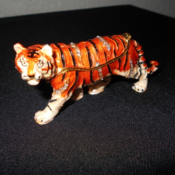 Jewelry - Mini Tiger Jewelry Box